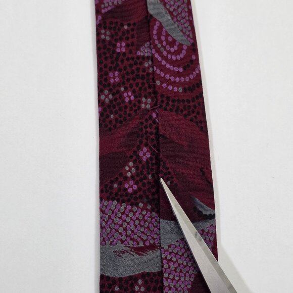 F. RVNCI Roma V. Condotti 92-93 Silk Tie Floral Hearts VTG Rare W 3.5 L 57.75 IN - Picture 7 of 16